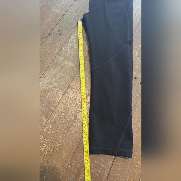 GAP Fit Women's Compression Leggings Medium - Picture 7 of 7